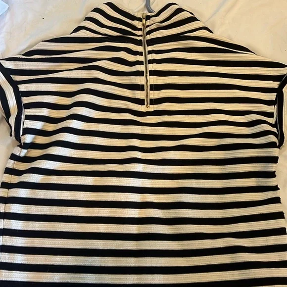 Anthropologie cute striped top
Very good preowned condition - Picture 3 of 4